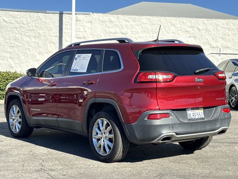 Used 2017 Jeep Cherokee Limited w/ Luxury Group image 3
