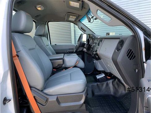 Used 2016 Ford F550 2WD Regular Cab Super Duty image 23