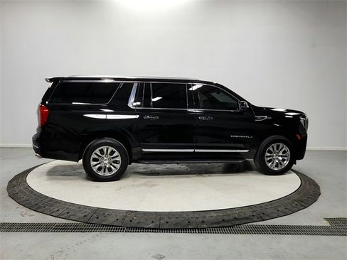 Used 2021 GMC Yukon XL Denali image 8