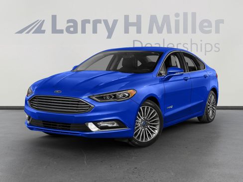 Used 2018 Ford Fusion Titanium image 1