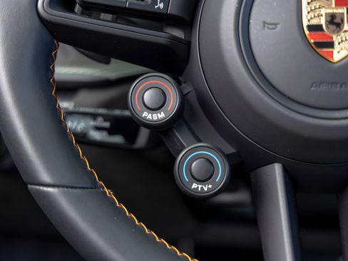 Used 2025 Porsche 911 GT3 RS image 38