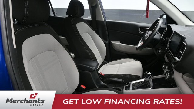 Used 2023 Hyundai Venue SEL FWD image 12