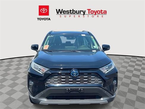 Certified 2020 Toyota RAV4 Limited image 3