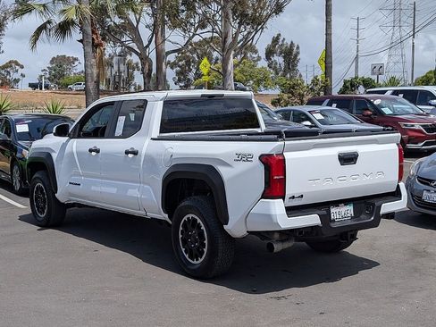 Used 2025 Toyota Tacoma TRD Off-Road AWD/4WD image 13