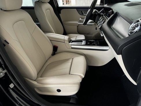 Certified 2025 Mercedes-Benz GLA 250 image 13