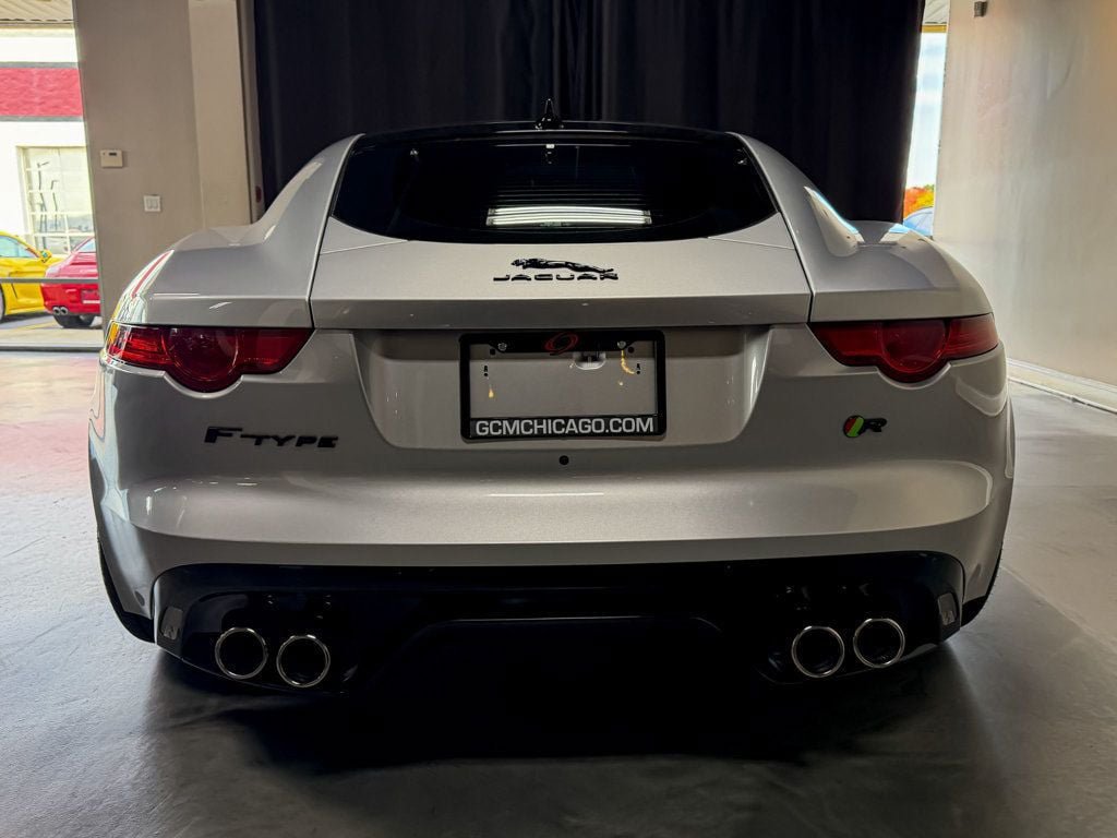 Used 2015 Jaguar F-TYPE R RWD image 17