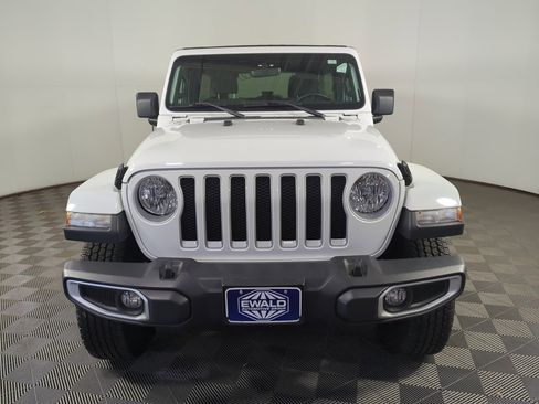 Used 2019 Jeep Wrangler Unlimited Sahara image 8