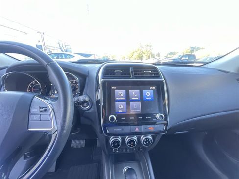 Used 2024 Mitsubishi Outlander Sport SE image 16