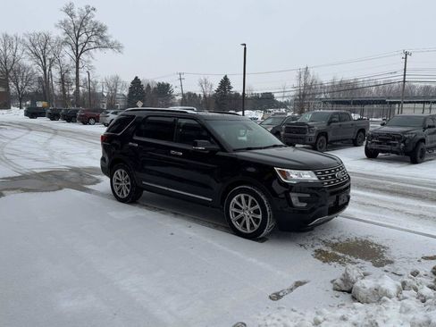 Used 2016 Ford Explorer Limited w/ Equipment Group 301A image 4