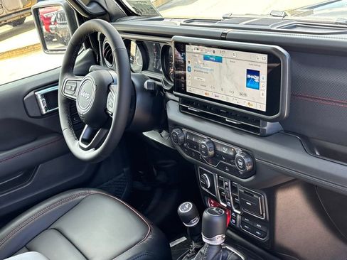 New 2026 Jeep Gladiator Rubicon w/ Steel Power Dome Hood Package AWD/4WD image 25