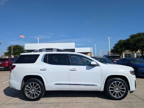 Used 2023 GMC Acadia Denali FWD image 3