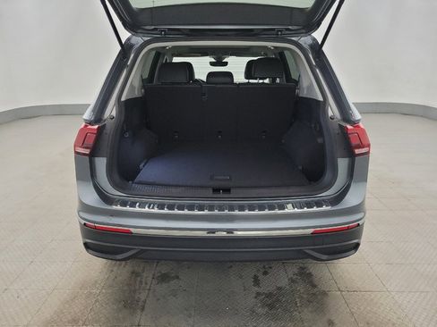 Used 2022 Volkswagen Tiguan SE image 29