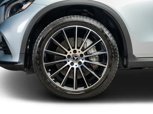 Used 2018 Mercedes-Benz GLC 300 4MATIC Coupe image 27