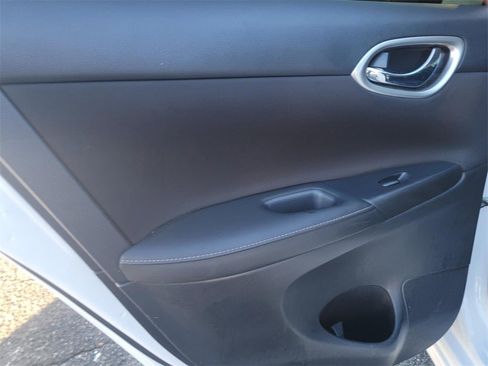 Used 2019 Nissan Sentra SV image 11