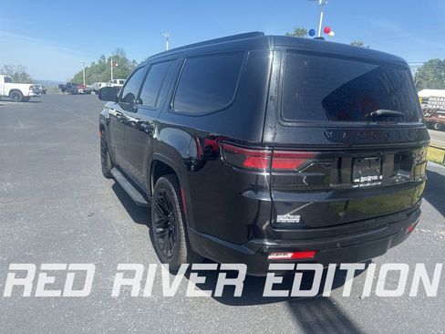 Used 2023 Jeep Wagoneer Series II image 7