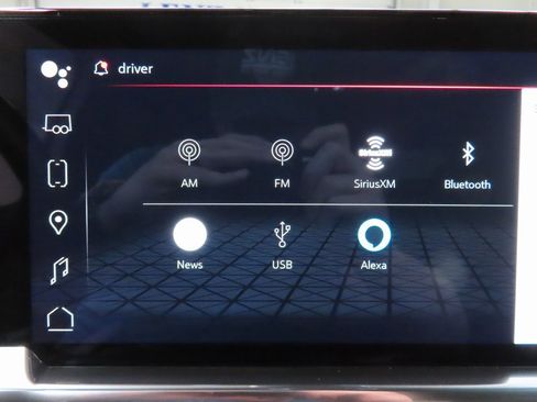 Used 2025 GMC Sierra 1500 Elevation image 16