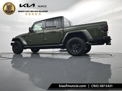 Used 2021 Jeep Gladiator Sport AWD/4WD image 41