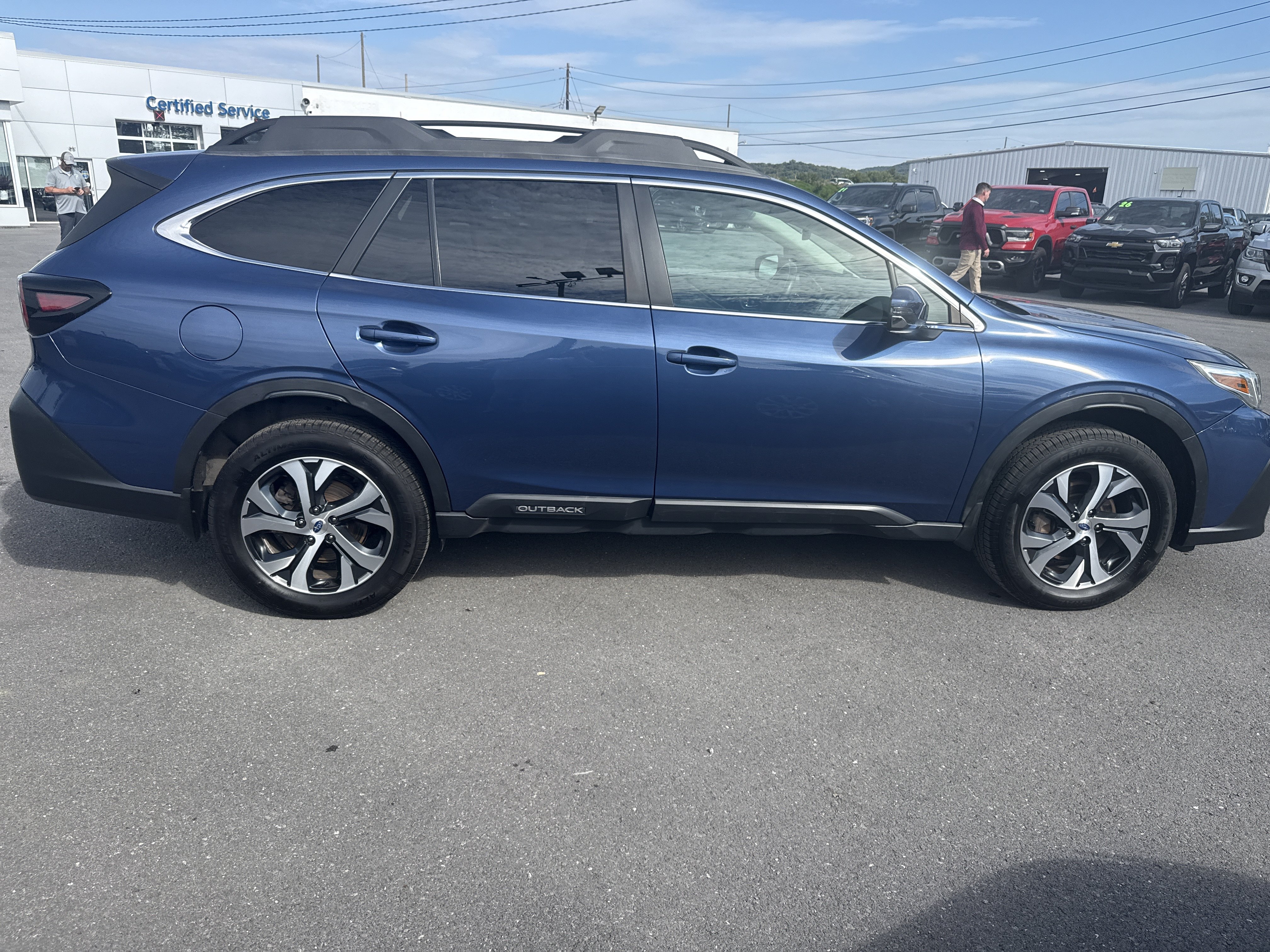 Used 2021 Subaru Outback Limited w/ Popular Package #2 AWD/4WD image 2