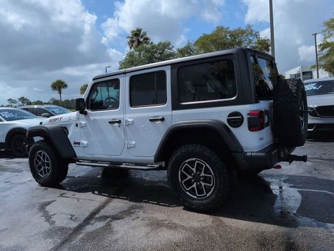 Used 2024 Jeep Wrangler Unlimited Rubicon w/ Technology Group AWD/4WD image 6