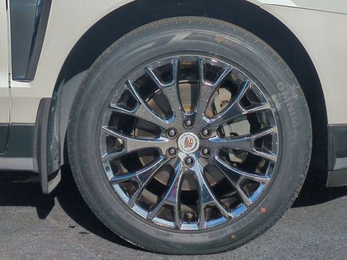 Used 2015 Cadillac SRX Premium image 11