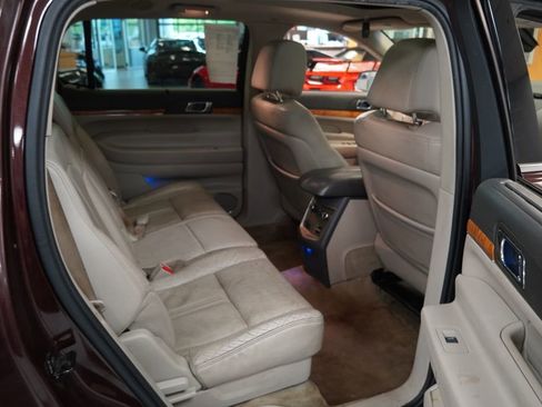 Used 2010 Lincoln MKT 2WD image 20