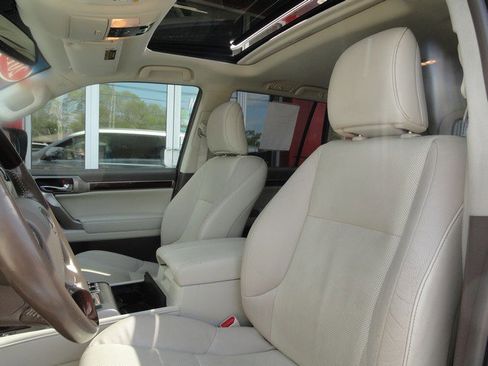 Used 2019 Lexus GX 460 Premium AWD/4WD image 14