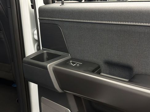 Used 2025 Ford F150 Lariat image 39