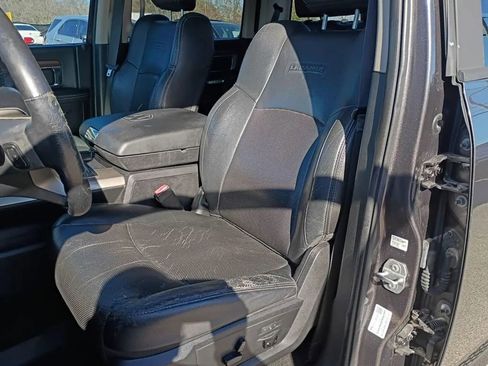 Used 2015 RAM 1500 Laramie w/ Convenience Group image 9