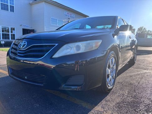 Used 2010 Toyota Camry FWD image 2
