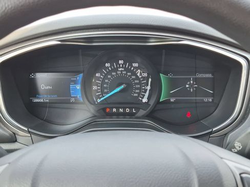 Used 2020 Ford Fusion SE FWD image 32