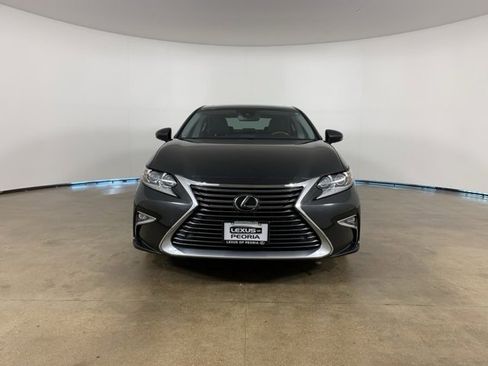 Used 2018 Lexus ES 350 image 2