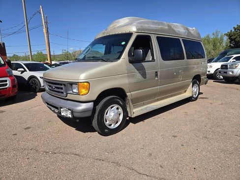 Used 2007 Ford E-350 and Econoline 350 XL RWD image 4