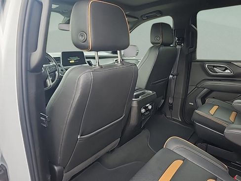 Used 2022 GMC Yukon XL AT4 w/ Technology Package image 28