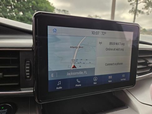 Used 2021 Ford Explorer XLT w/ Equipment Group 202A image 27