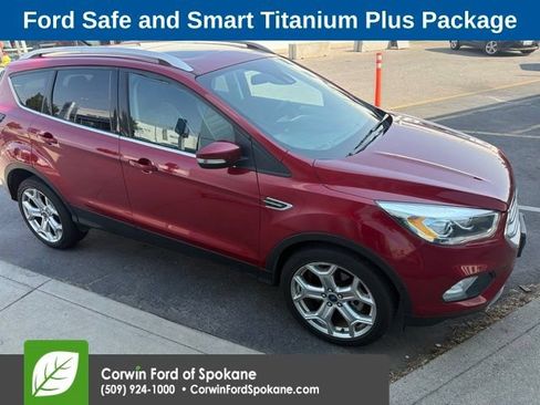 Used 2019 Ford Escape Titanium AWD/4WD image 3