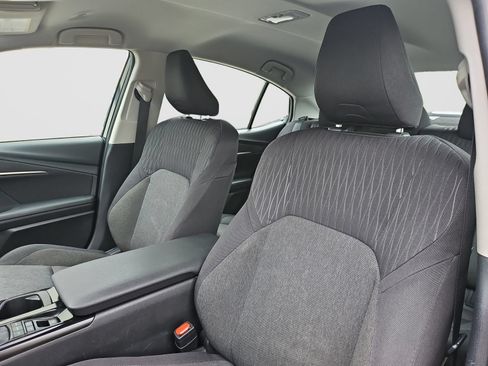 Used 2025 Toyota Camry LE FWD image 23