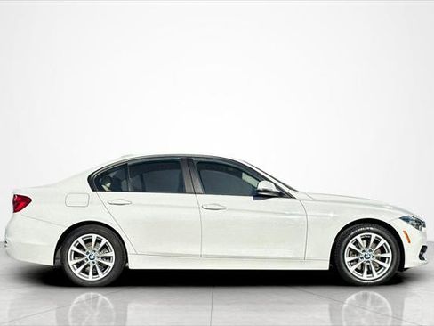 Used 2018 BMW 320i Sedan image 6