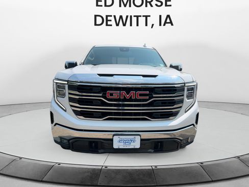 Used 2024 GMC Sierra 1500 SLT w/ SLT Convenience Package AWD/4WD image 8