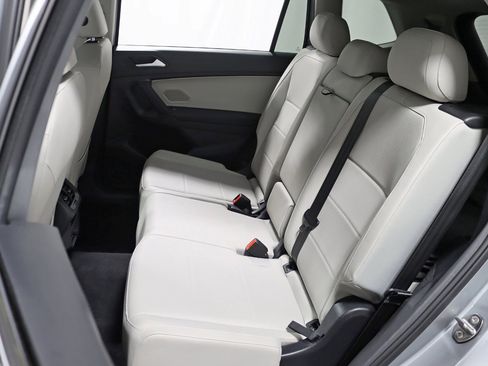 Used 2019 Volkswagen Tiguan SEL w/ 3rd Row Seat Package image 26