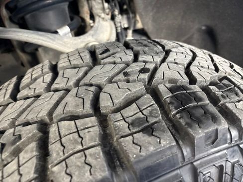 Used 2021 Chevrolet Silverado 1500 LT Trail Boss w/ Convenience Package II image 33