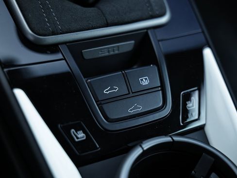 Used 2024 Porsche 911 Carrera T image 37