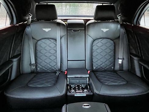 Used 2014 Bentley Mulsanne image 22