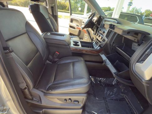 Used 2018 GMC Sierra 1500 SLT w/ SLT Premium Package image 15