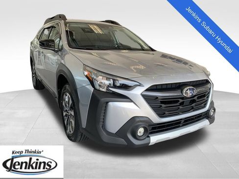 Certified 2023 Subaru Outback Limited AWD/4WD image 1