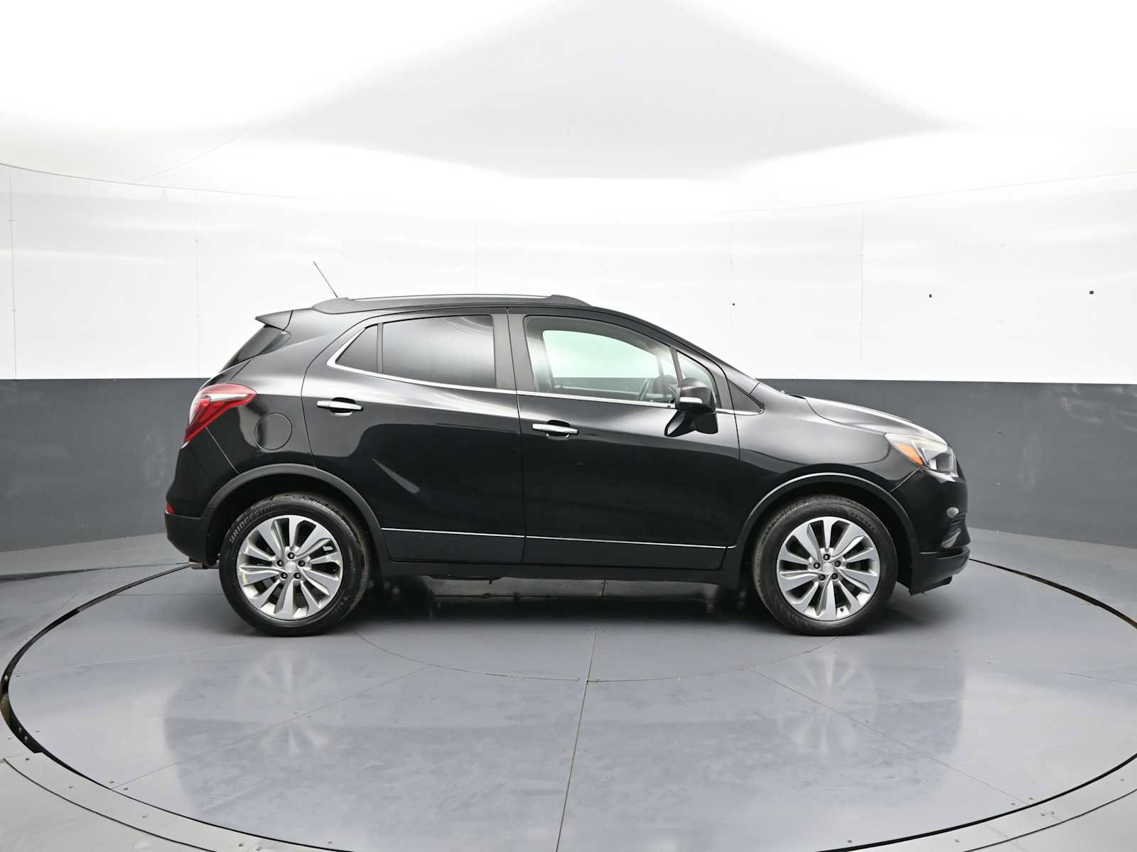 Used 2017 Buick Encore Preferred FWD image 4