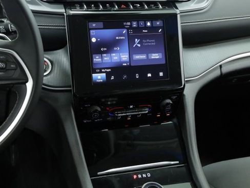 Used 2023 Jeep Grand Cherokee L Laredo image 14