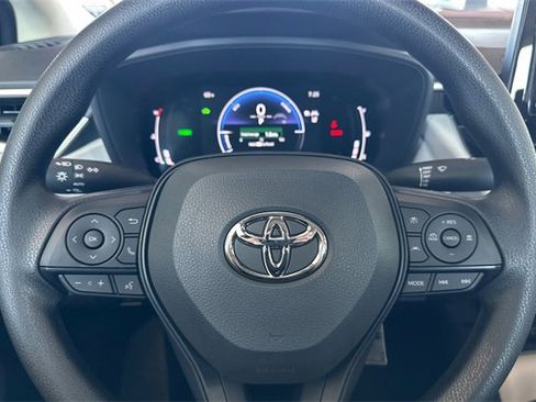 Used 2026 Toyota Corolla LE image 20