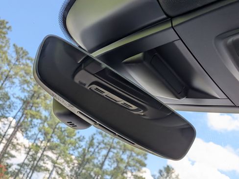 Certified 2025 Porsche Cayenne Coupe AWD/4WD image 18