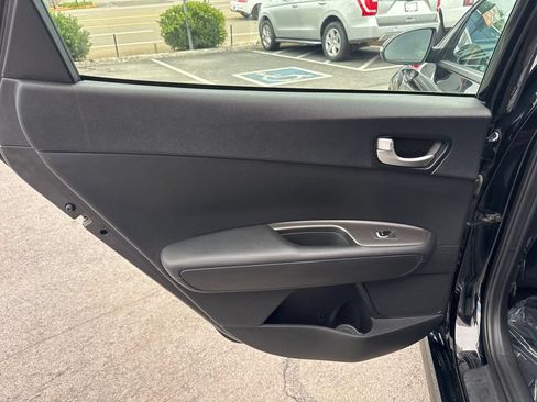 Used 2018 Kia Optima S FWD image 25