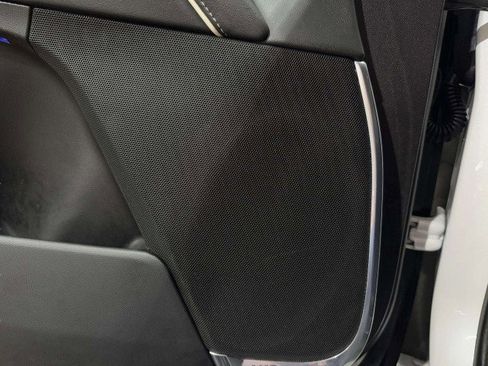 Used 2021 Cadillac Escalade Luxury image 30